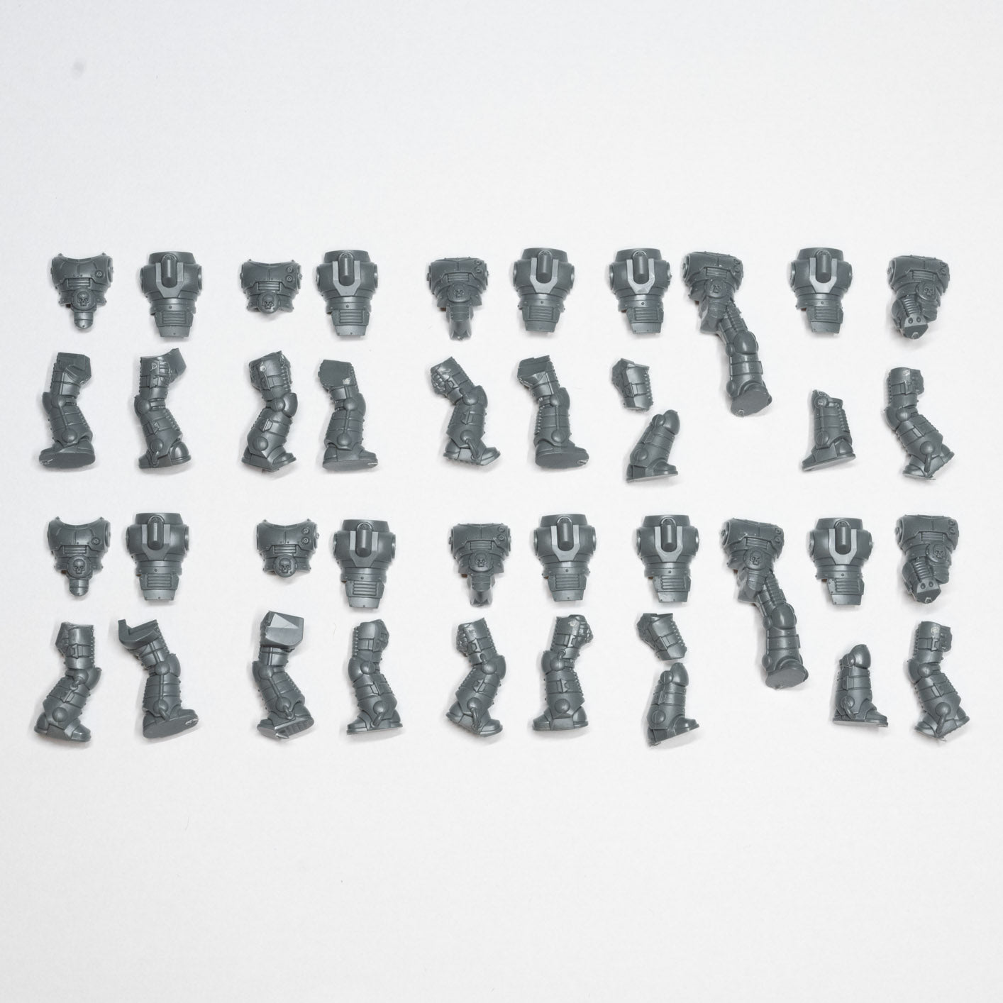 Horus Heresy Space Marines MKII Veteran Squad Legs and Torso x 10 - Warhammer - Authentic Sprue