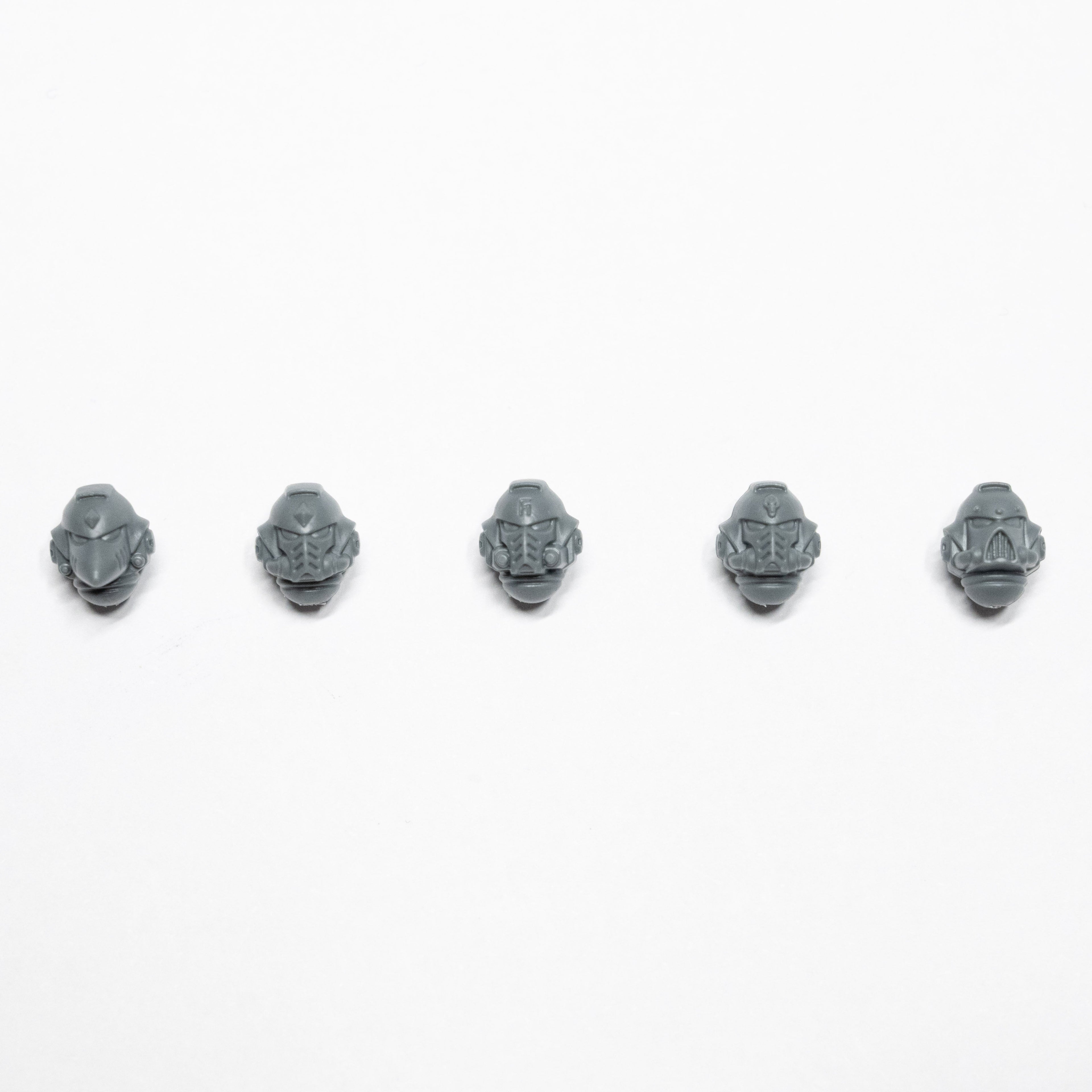 Space Wolves Grey Hunters Helmets x 5 - Warhammer - Spare Part