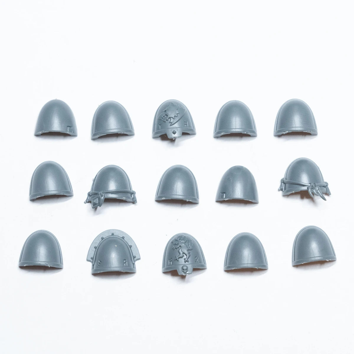 Warhammer 40K Space Wolves Blood Claws Shoulder Pads x 15 Bits Bitz