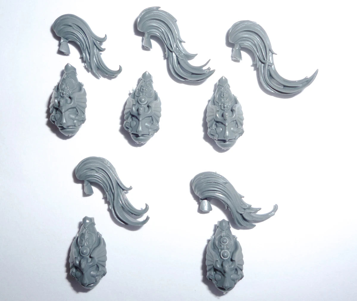 Warhammer 40K Adeptus Custodes Custodian Guard Helmets and Plumes x 5 Bits Bitz