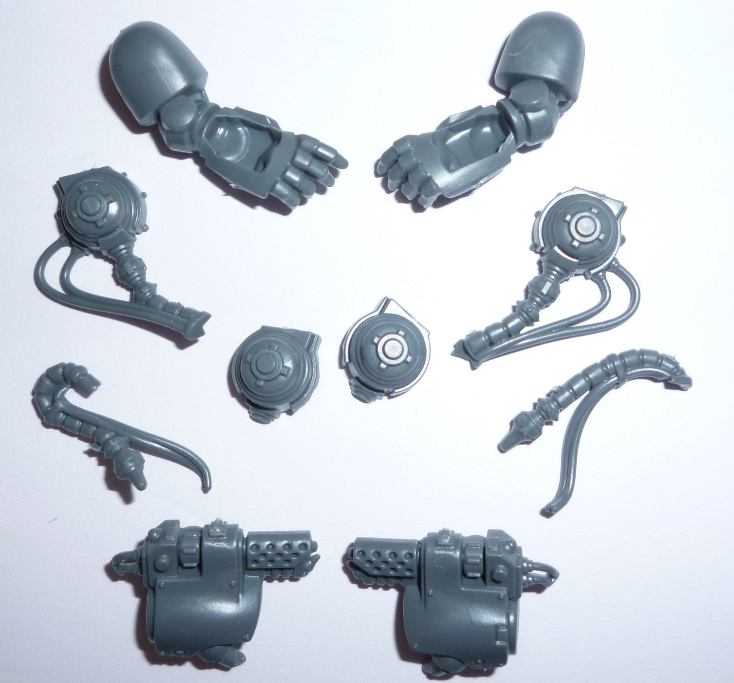 Space Marines Primaris Aggressors Flamestorm Gauntlets C - Space Marines - Authentic Sprue