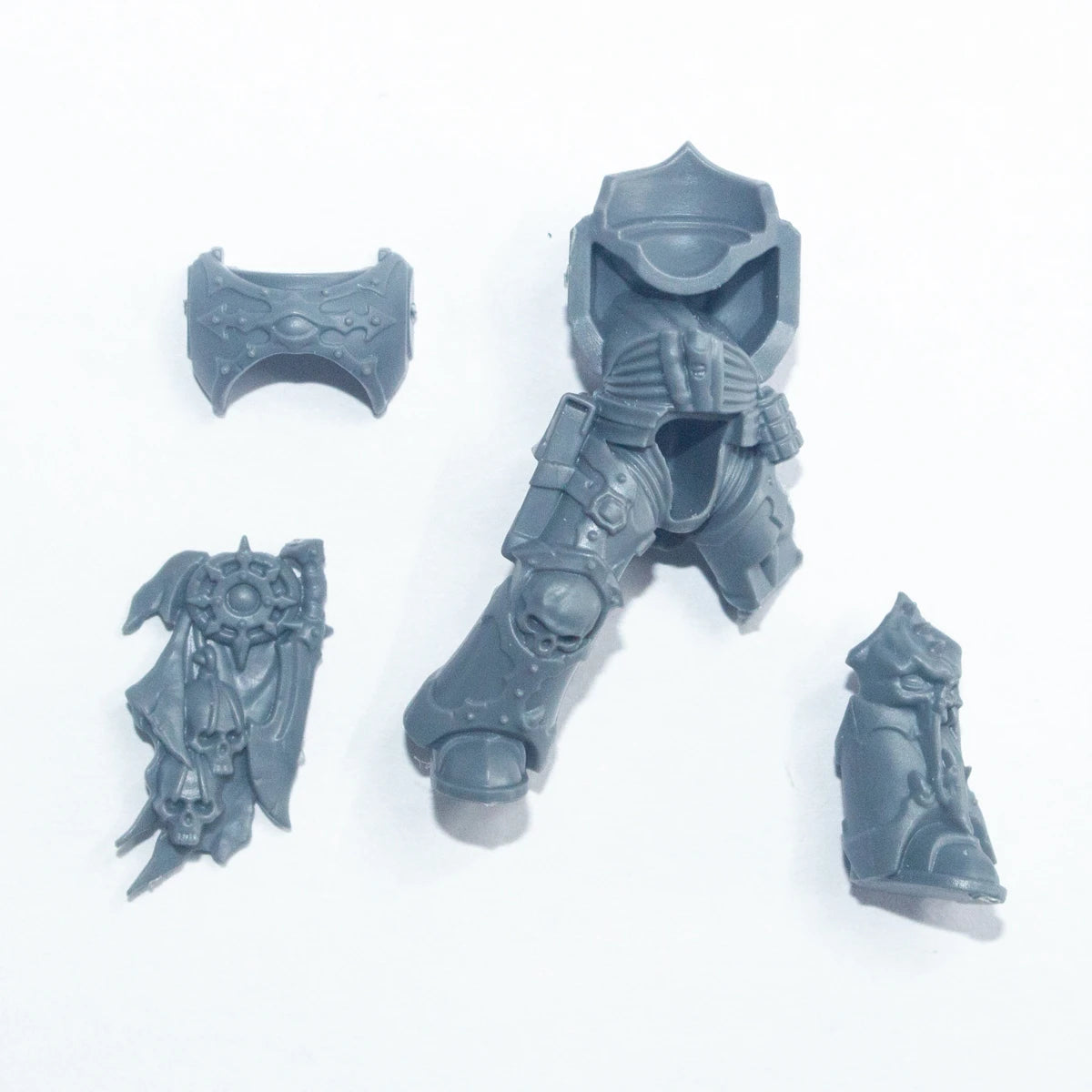Warhammer 40K Chaos Space Marines Chosen Legs and Torso A Bits Bitz