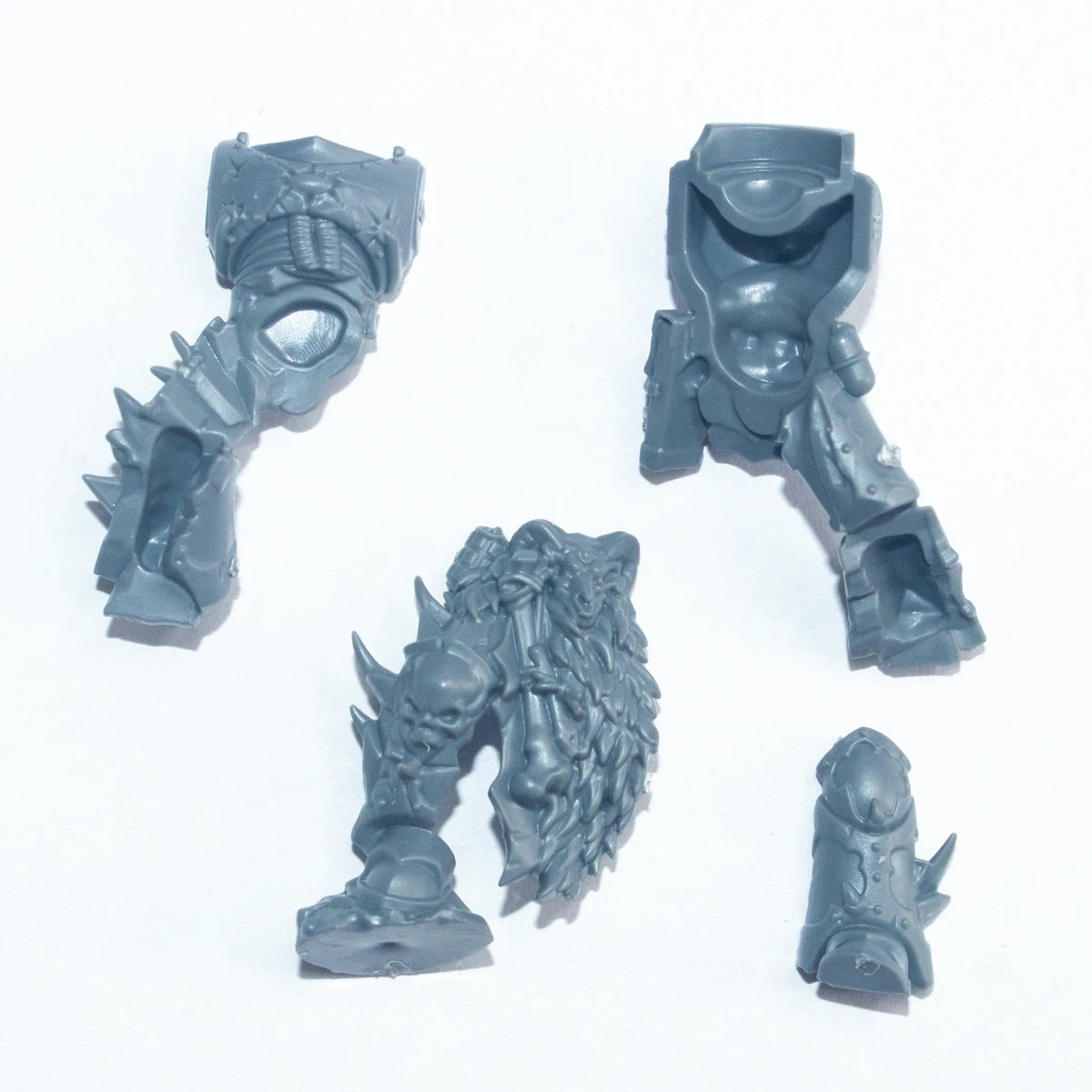 Warhammer 40K Chaos Space Marines Chosen Legs and Torso D Bits Bitz