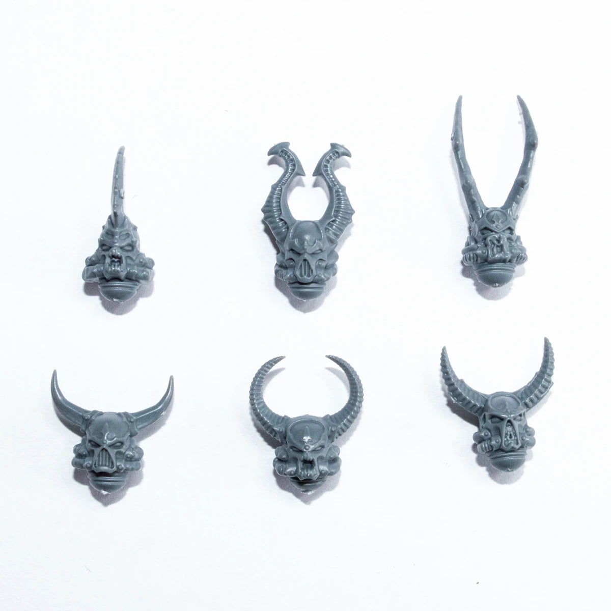 Warhammer 40K Chaos Space Marines Chosen Helmets x 6 Bits Bitz