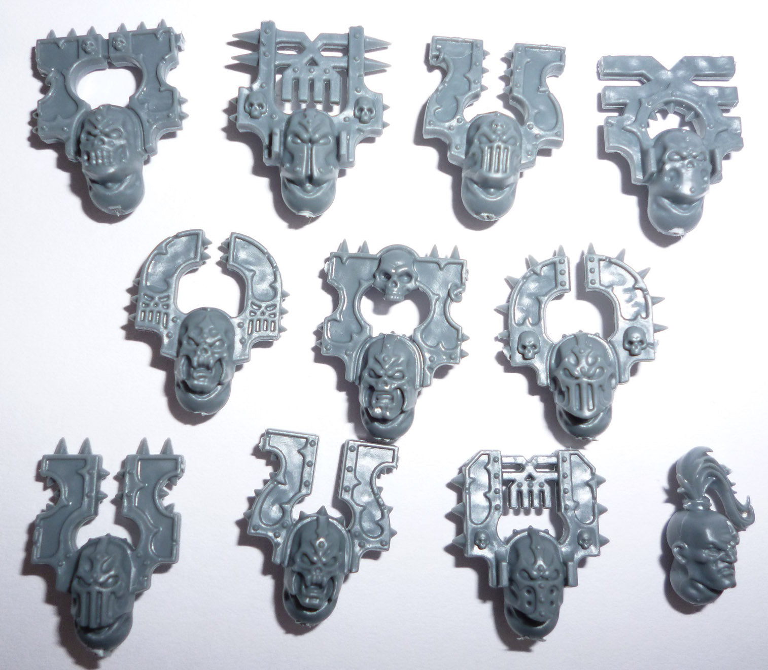 Blades of Khorne Blood Warriors Heads x 11 - Age of Sigmar - Conversion Part
