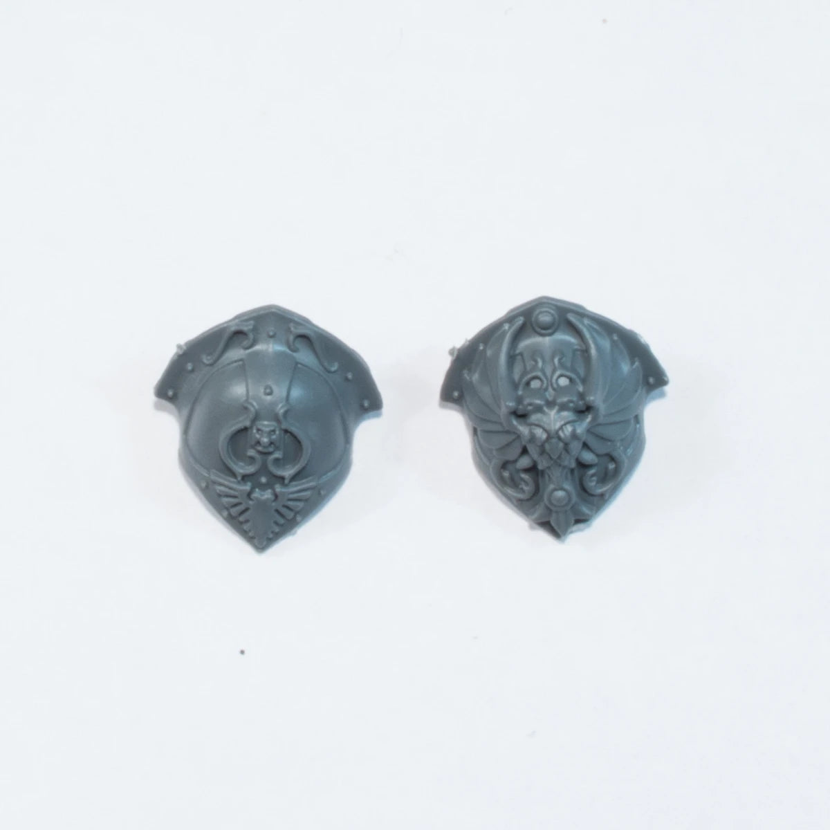 Warhammer 40K Adeptus Custodes Custodian Wardens Shoulder Pads x2 A Bits Bitz