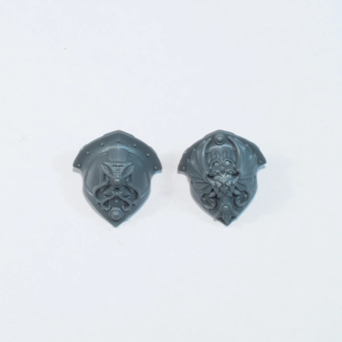 Warhammer 40K Adeptus Custodes Custodian Wardens Shoulder Pads x 2 D Bits Bitz