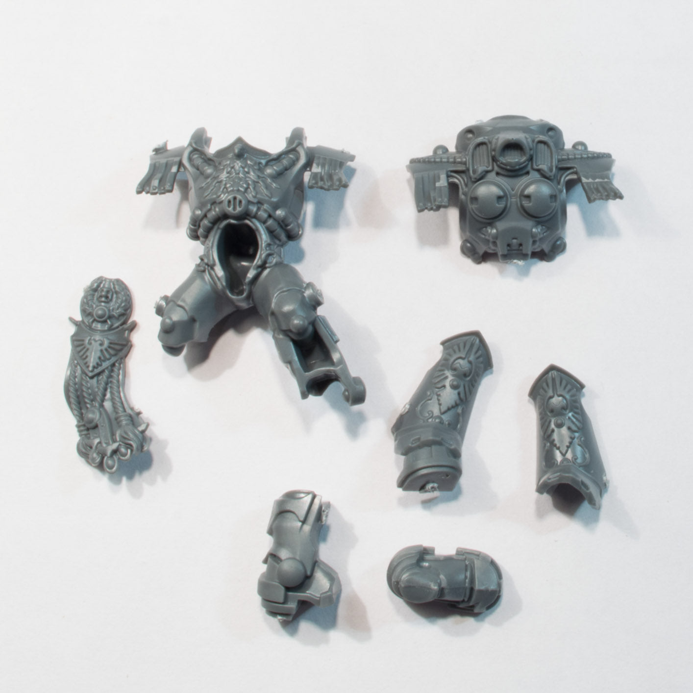 Adeptus Custodes Allarus Custodians Legs and Torso C - Warhammer - Kitbash Bit