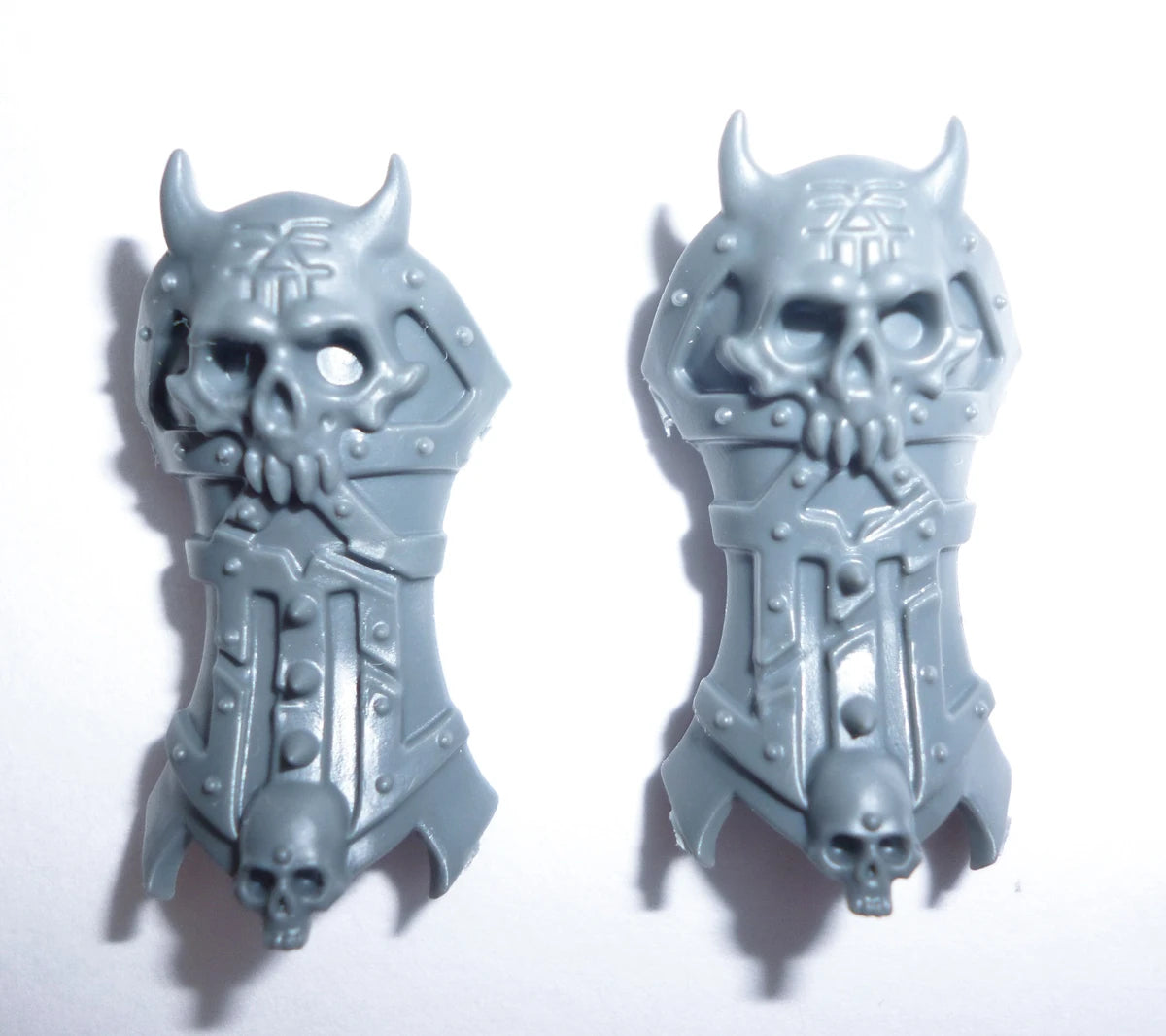 Warhammer Daemons of Khorne Bloodthirster Wrist Guard x 2 Bits Bitz