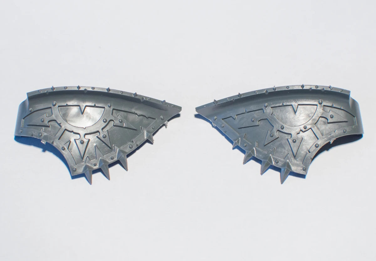Warhammer 40K Chaos Space Marines Heldrake Pauldrons Bits Bitz