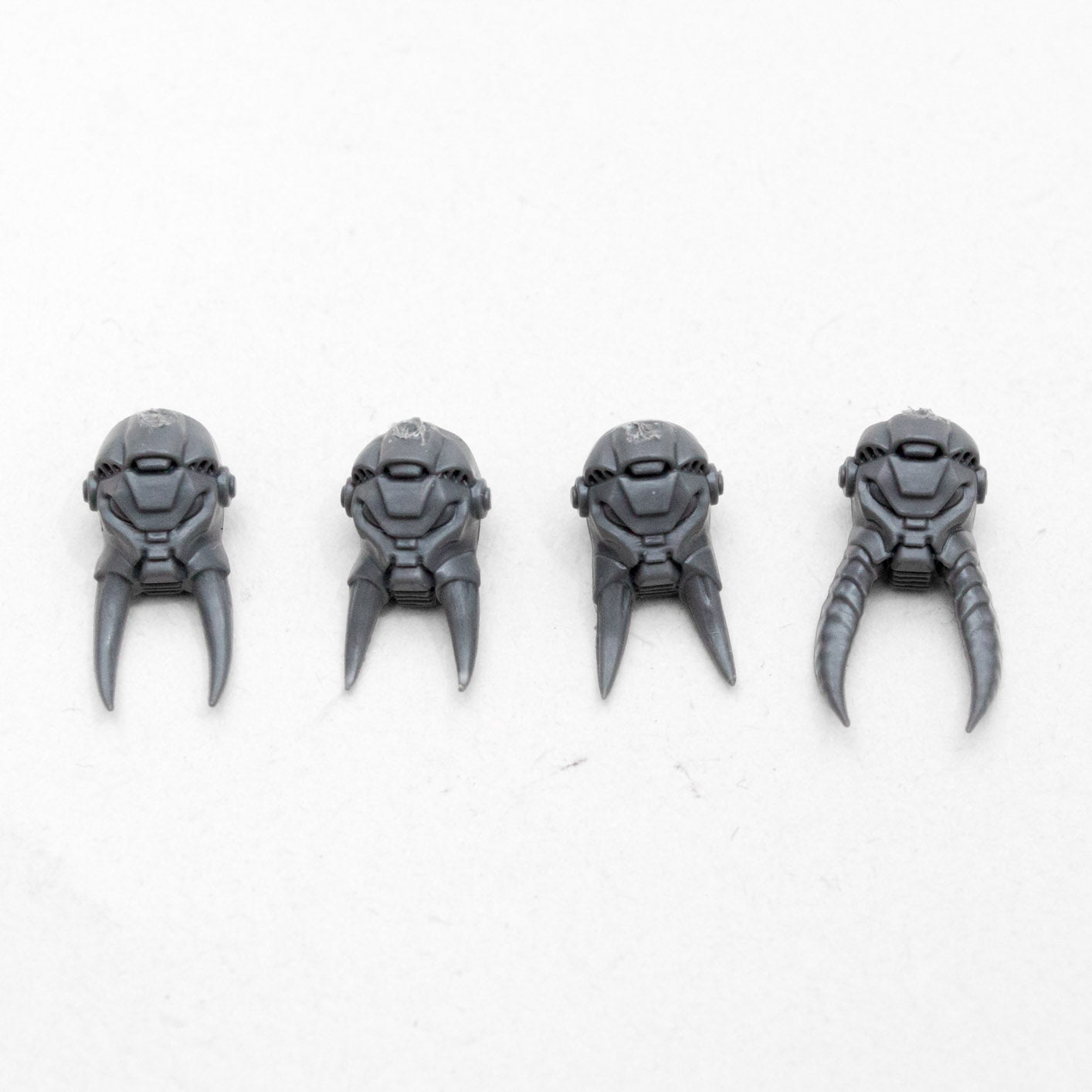 Chaos Space Marines Terminators Heads x 4 - Space Marines - Authentic Sprue