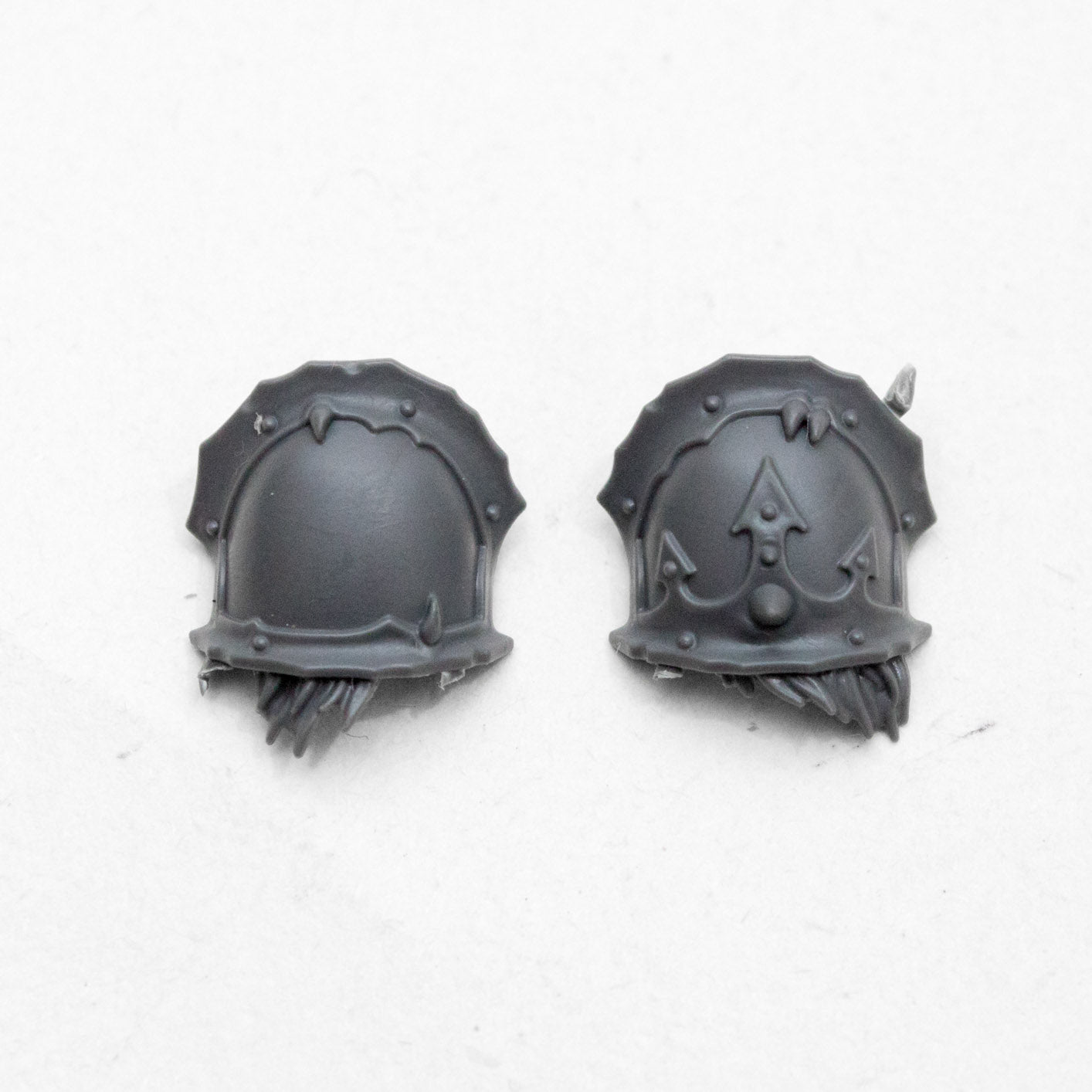 Chaos Space Marines Terminators Shoulder Pads B - Space Marines - Conversion Part