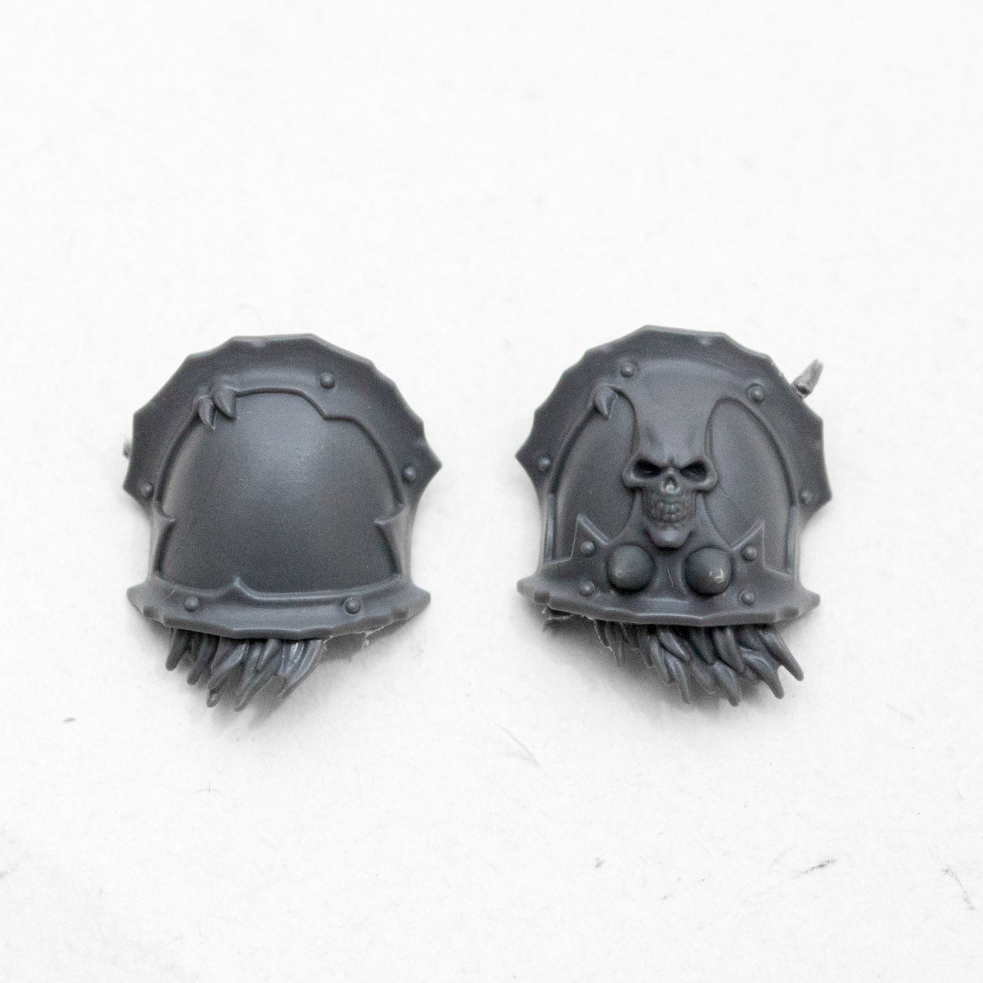 Chaos Space Marines Terminators Shoulder Pads C - Space Marines - Conversion Part