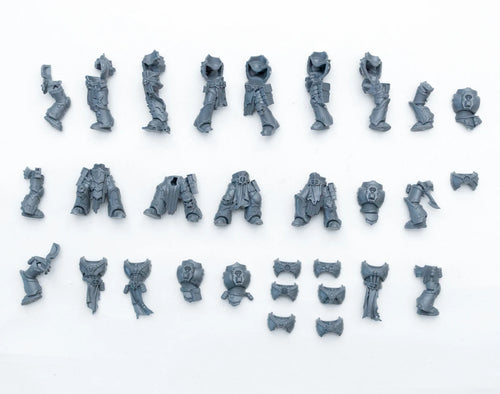 Warhammer 40K Chaos Space Marines Legionaries Legs and Torso x 10 Bits Bitz