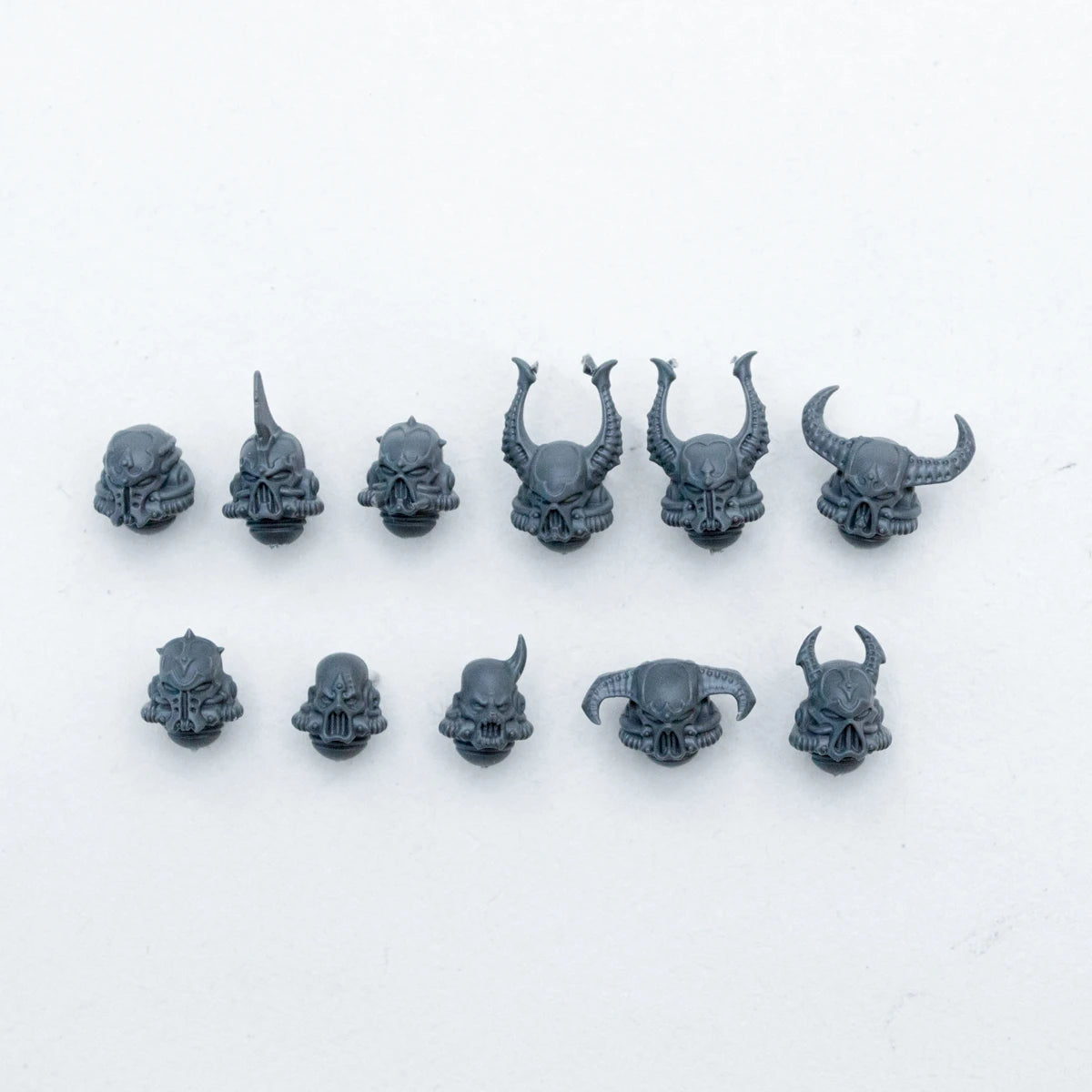 Warhammer 40K Chaos Space Marines Heads x 11 Bits Bitz
