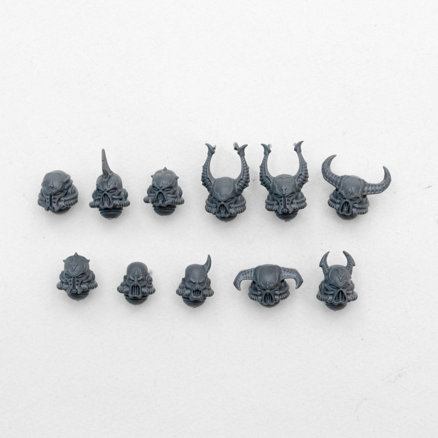 Chaos Space Marines Heads x 11 - Space Marines - Spare Part