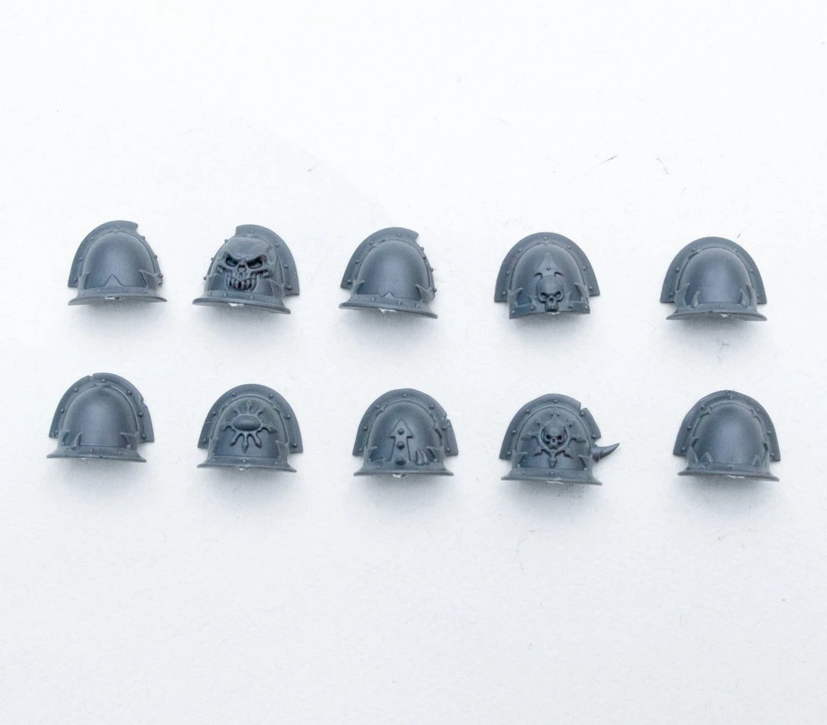 Warhammer 40K Chaos Space Marines Shoulder Pads x 10 A Bits Bitz