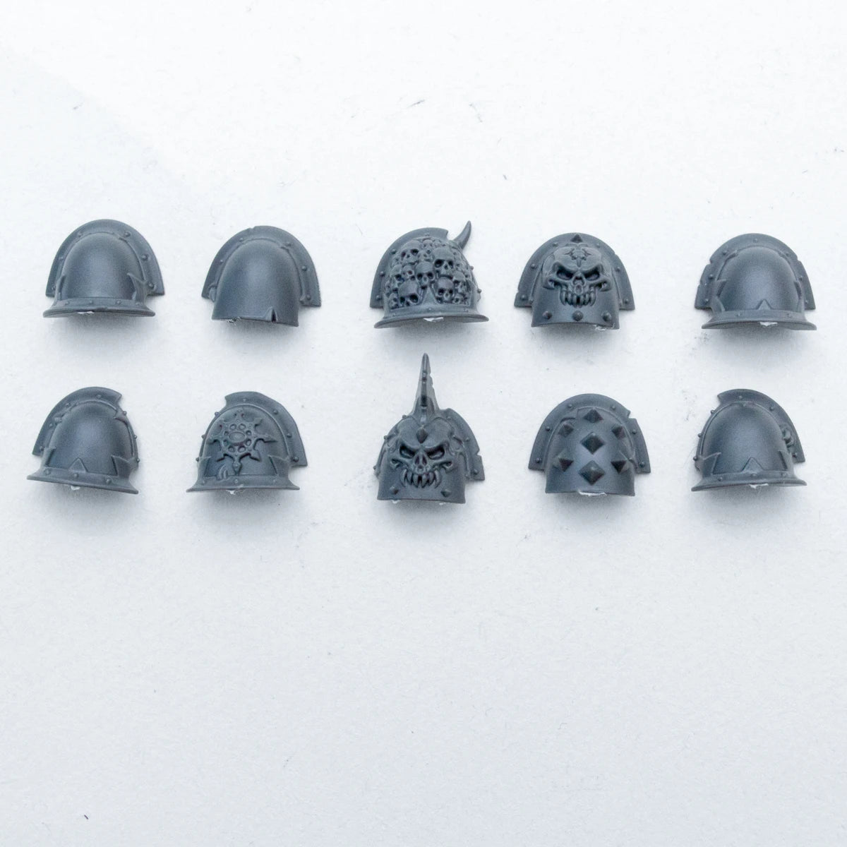 Warhammer 40K Chaos Space Marines Shoulder Pads x 10 B Bits Bitz