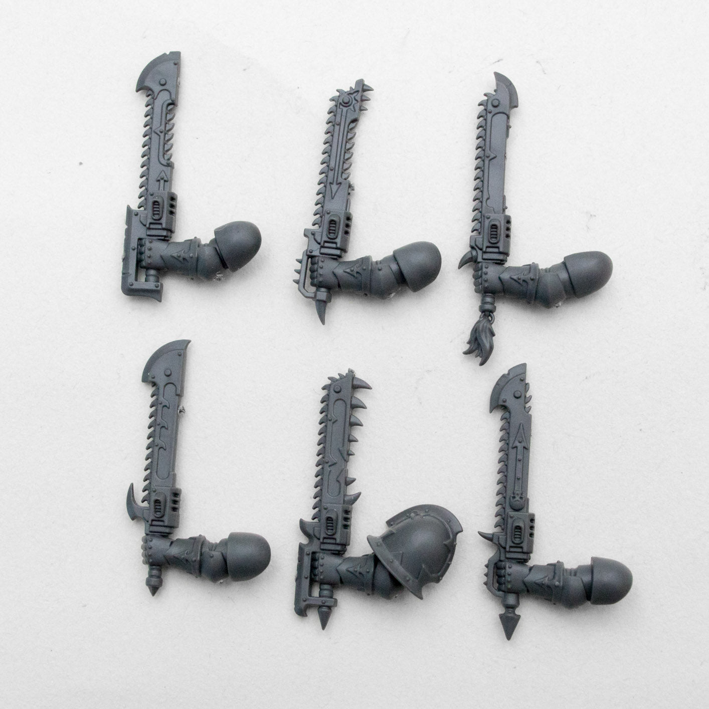 Chaos Space Marines Chain Swords x 6 - Space Marines - Authentic Sprue