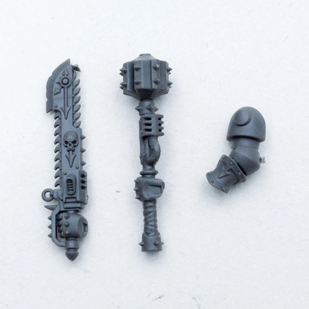 Warhammer 40K Chaos Space Marines Havocs Champion Maul and Chainsword Bits Bitz