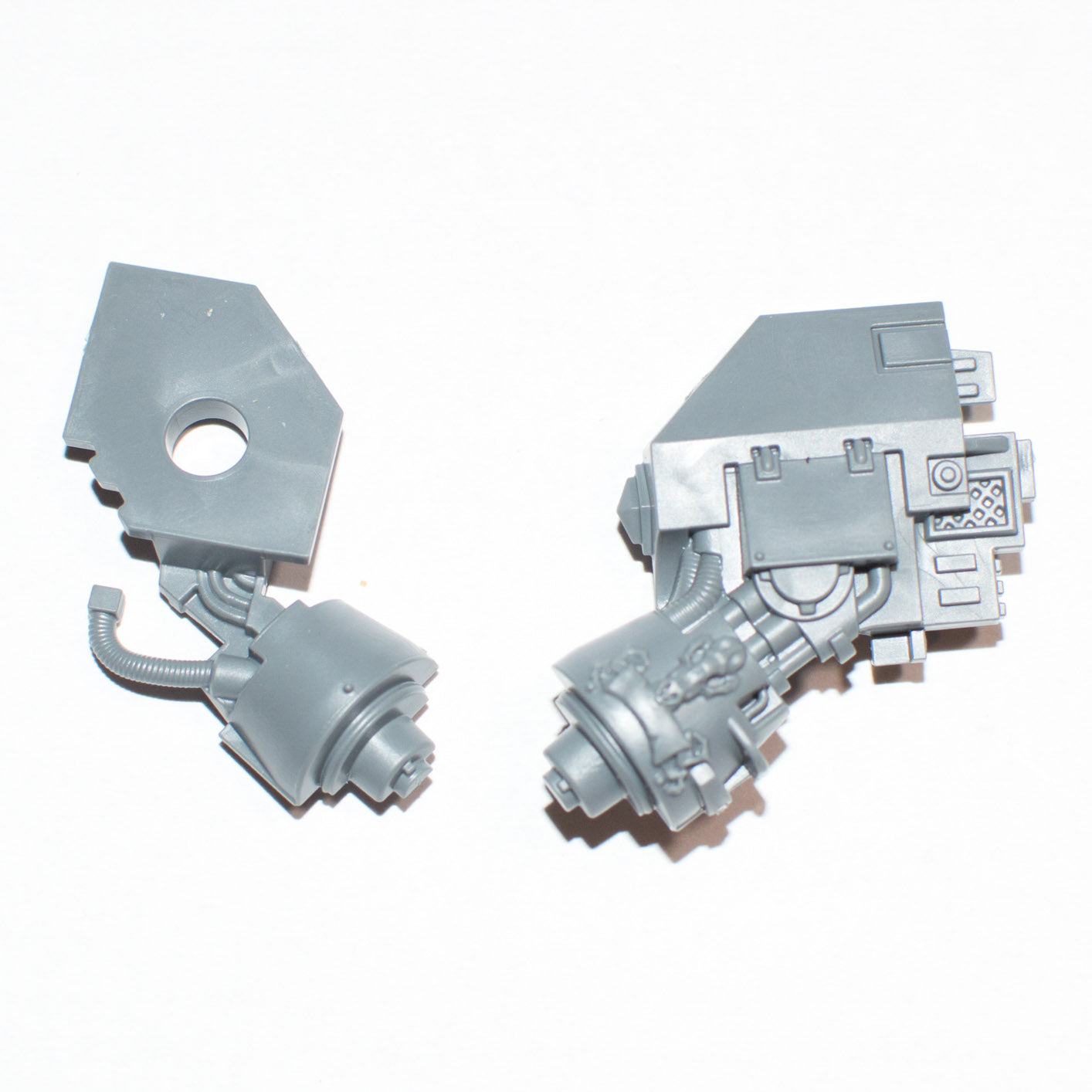 Space Wolves Venerable Dreadnought Left Arm - Warhammer - Spare Part