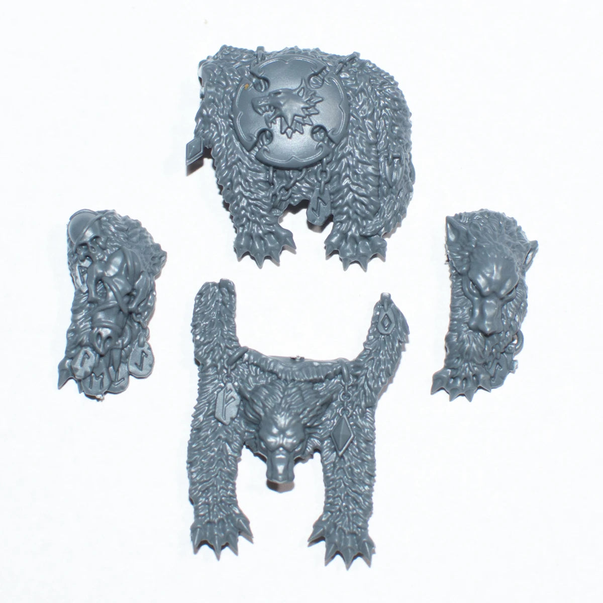 Warhammer 40K Space Wolves Venerable Dreadnought Wolf Pelts Bits Bitz