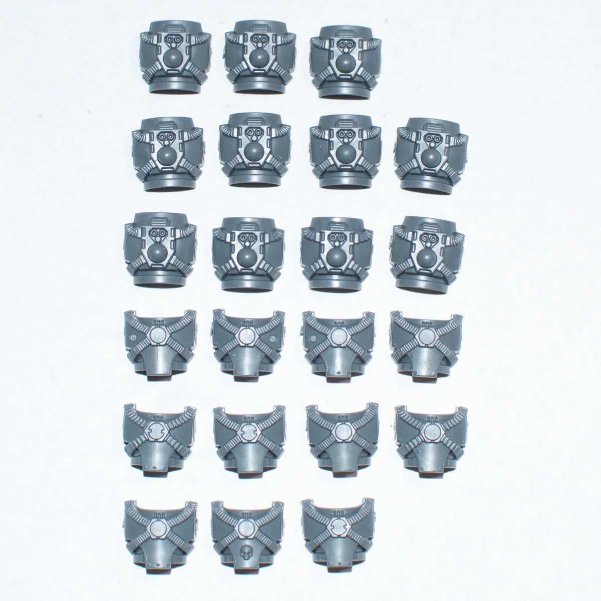 Horus Heresy Space Marines Mark IV Tactical Squad Torso x 11 Bits Bitz