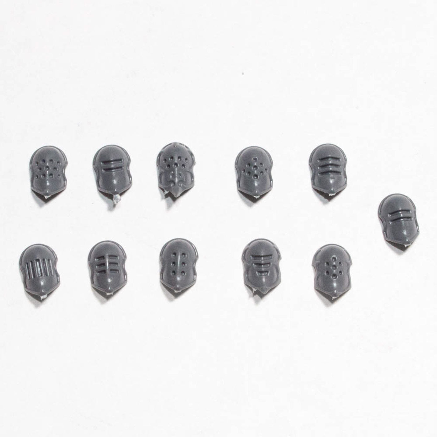 Drukhari Wracks Masks x 11 - Warhammer - Authentic Sprue