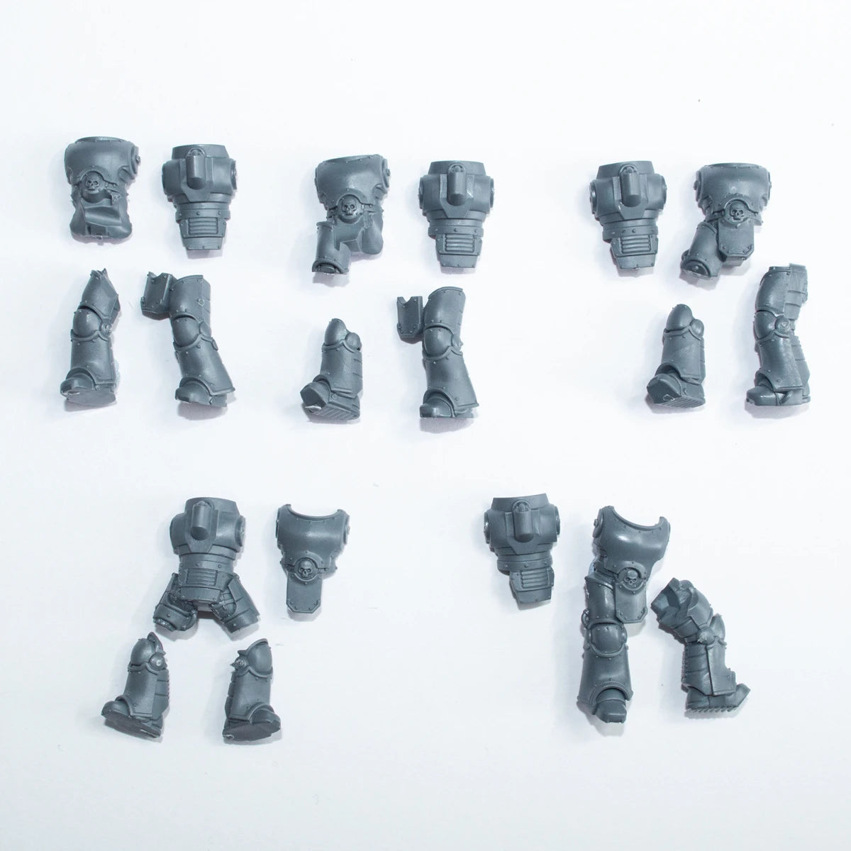 Horus Heresy Space Marines MKIII Command Squad Legs and Torso x 5 Bits Bitz