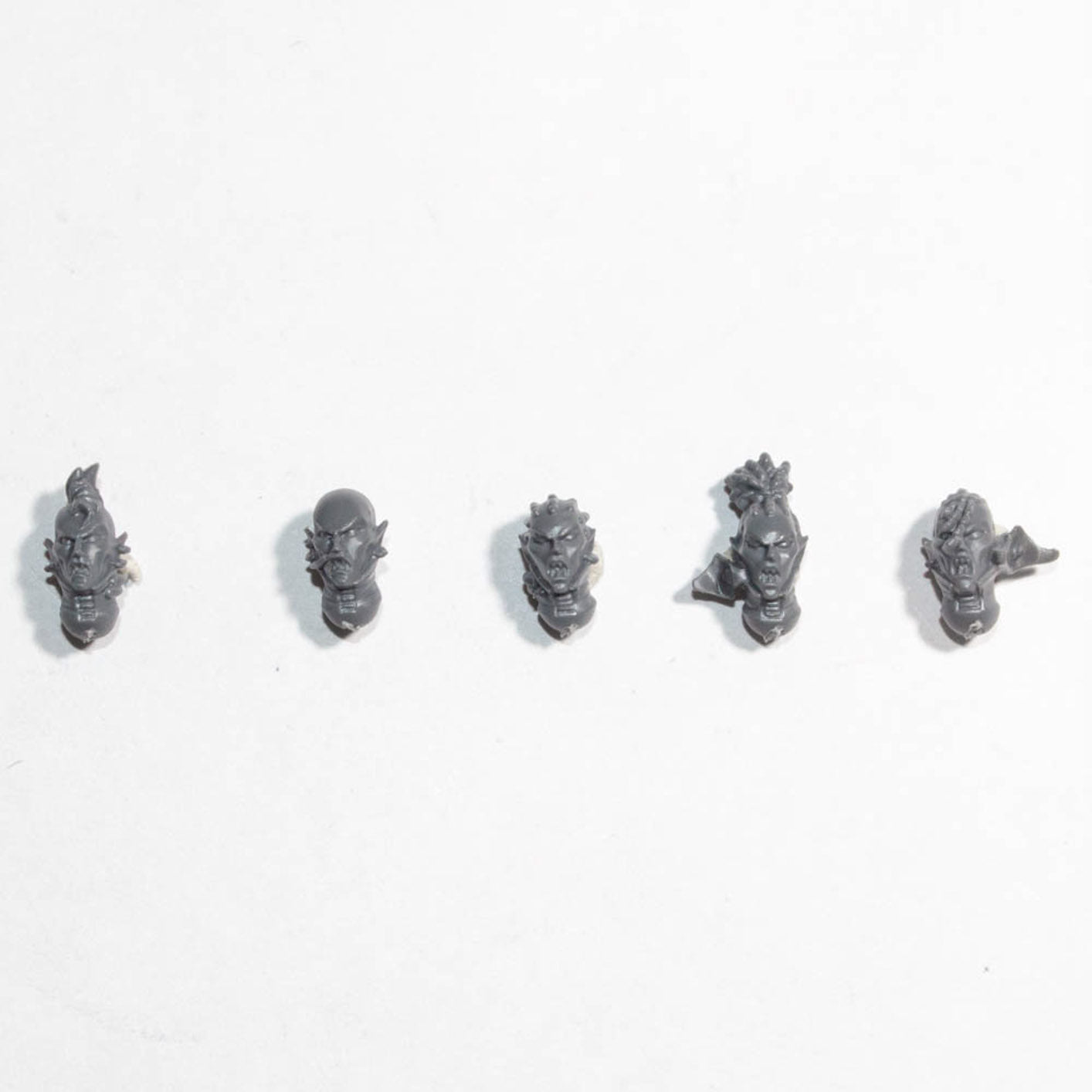 Drukhari Hellions Heads x 5 B - Warhammer - Spare Part