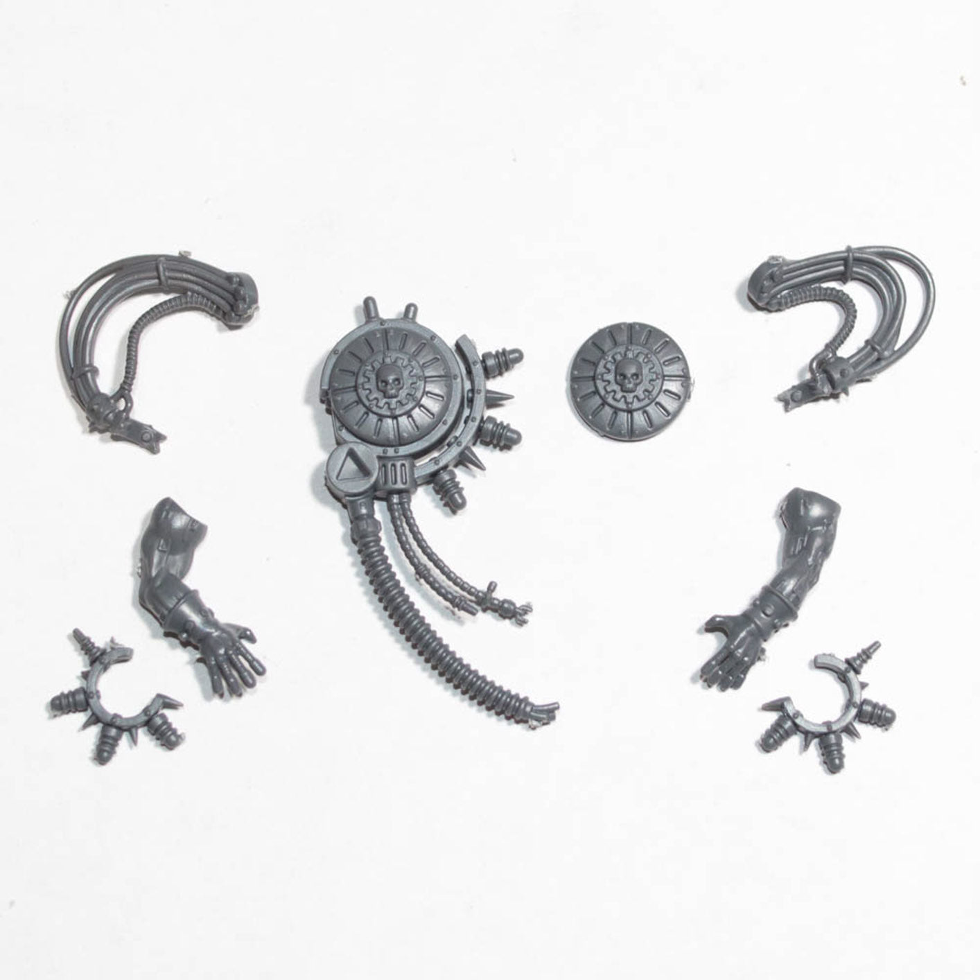 Adeptus Mechanicus Electro Priests Gauntlets A - Warhammer - Kitbash Bit