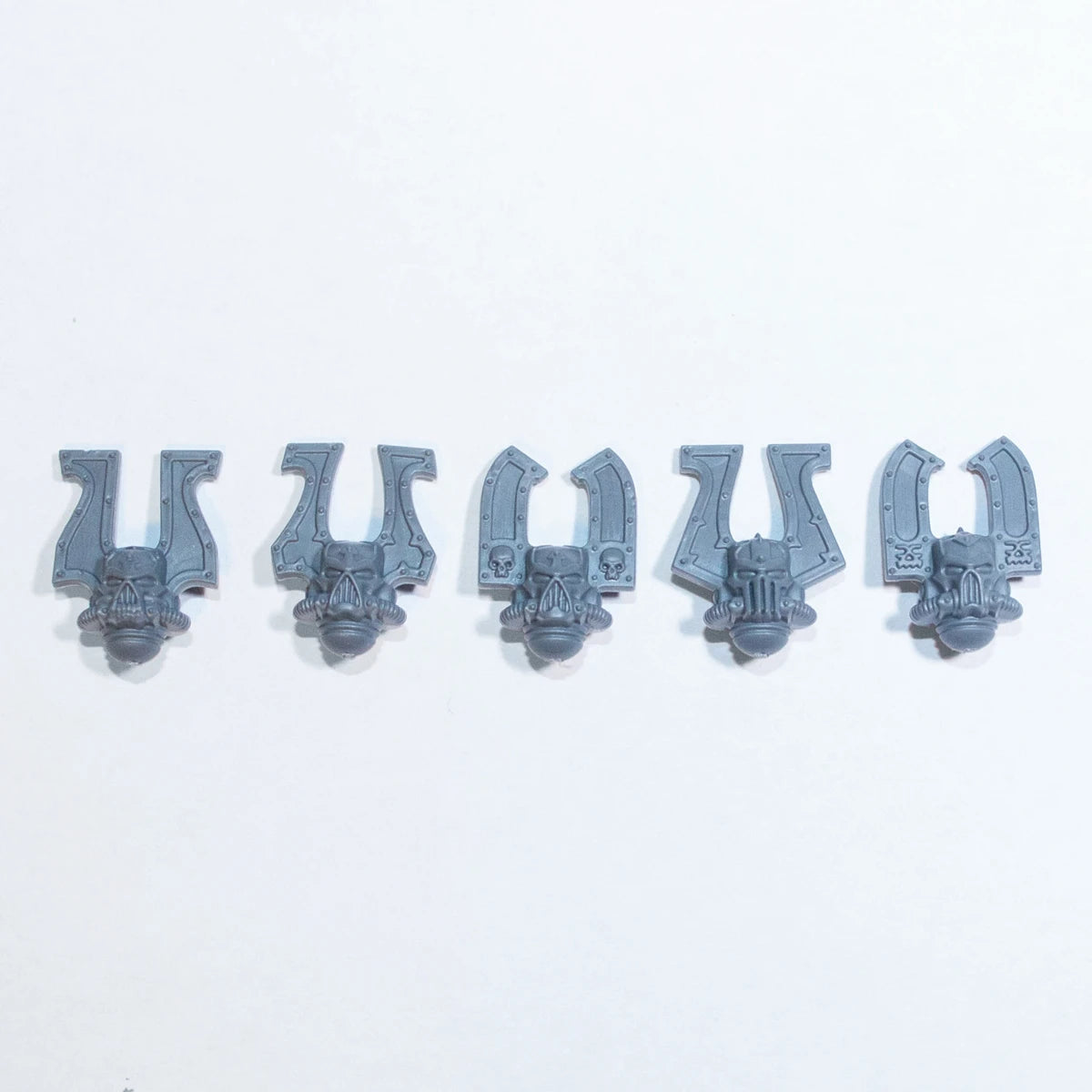 Warhammer 40K Chaos Space Marines Khorne Berzerkers Helmets x 5 A Bits Bitz