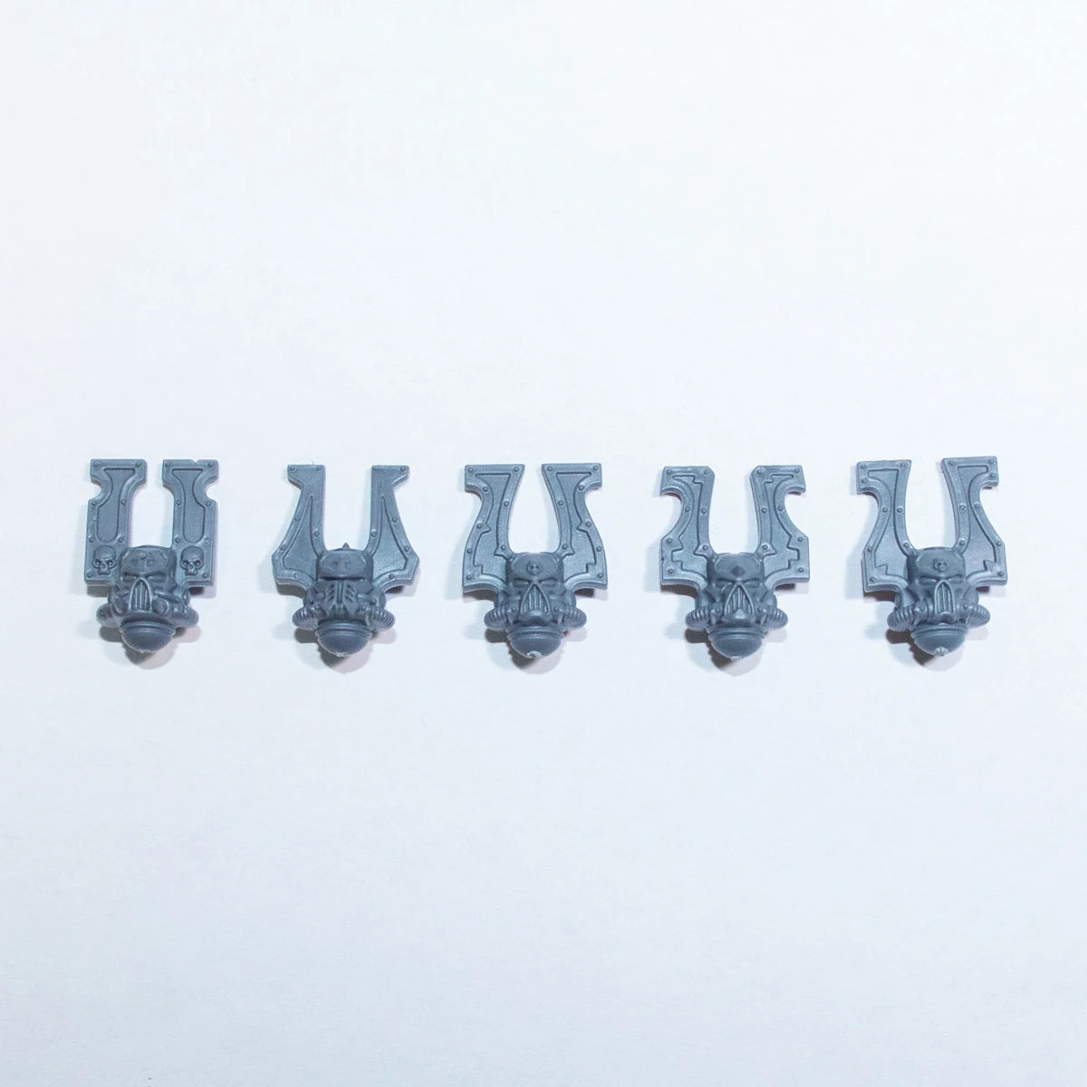 Warhammer 40K Chaos Space Marines Khorne Berzerkers Helmets x 5 B Bits Bitz