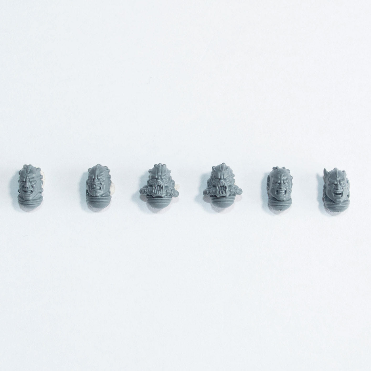 Chaos Space Marines Khorne Berzerkers Heads x 6 A - Space Marines - Authentic Sprue