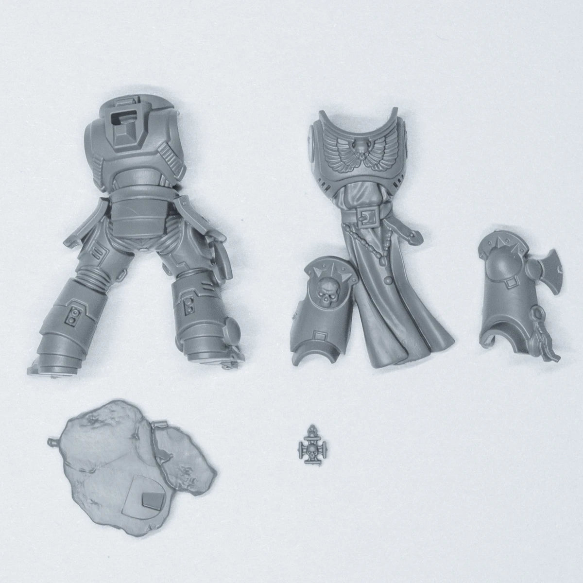 Warhammer 40K Space Marines Company Heroes Champion Legs and Torso Bits Bitz