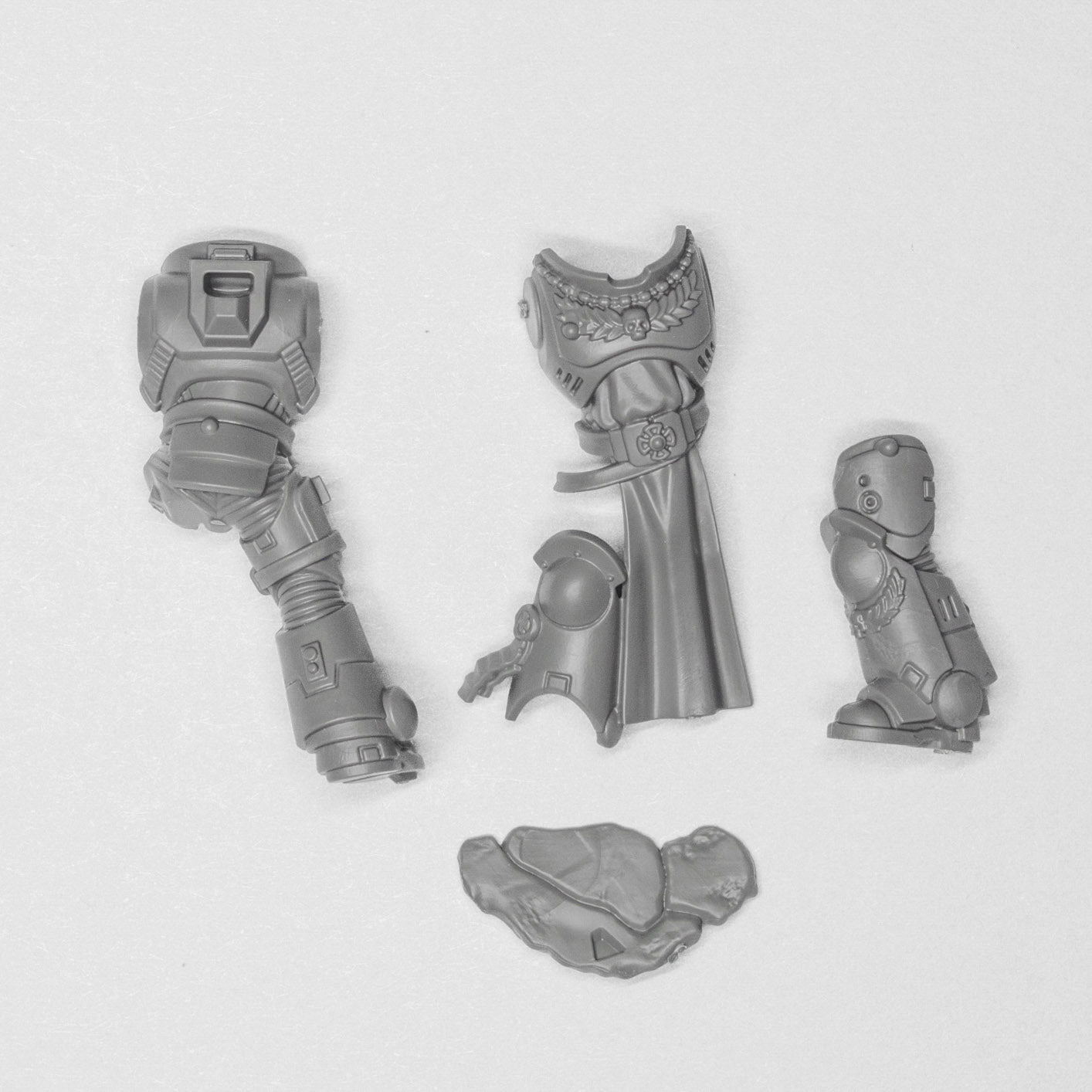 Space Marines Company Heroes Veteran Legs and Torso A - Space Marines - Kitbash Bit