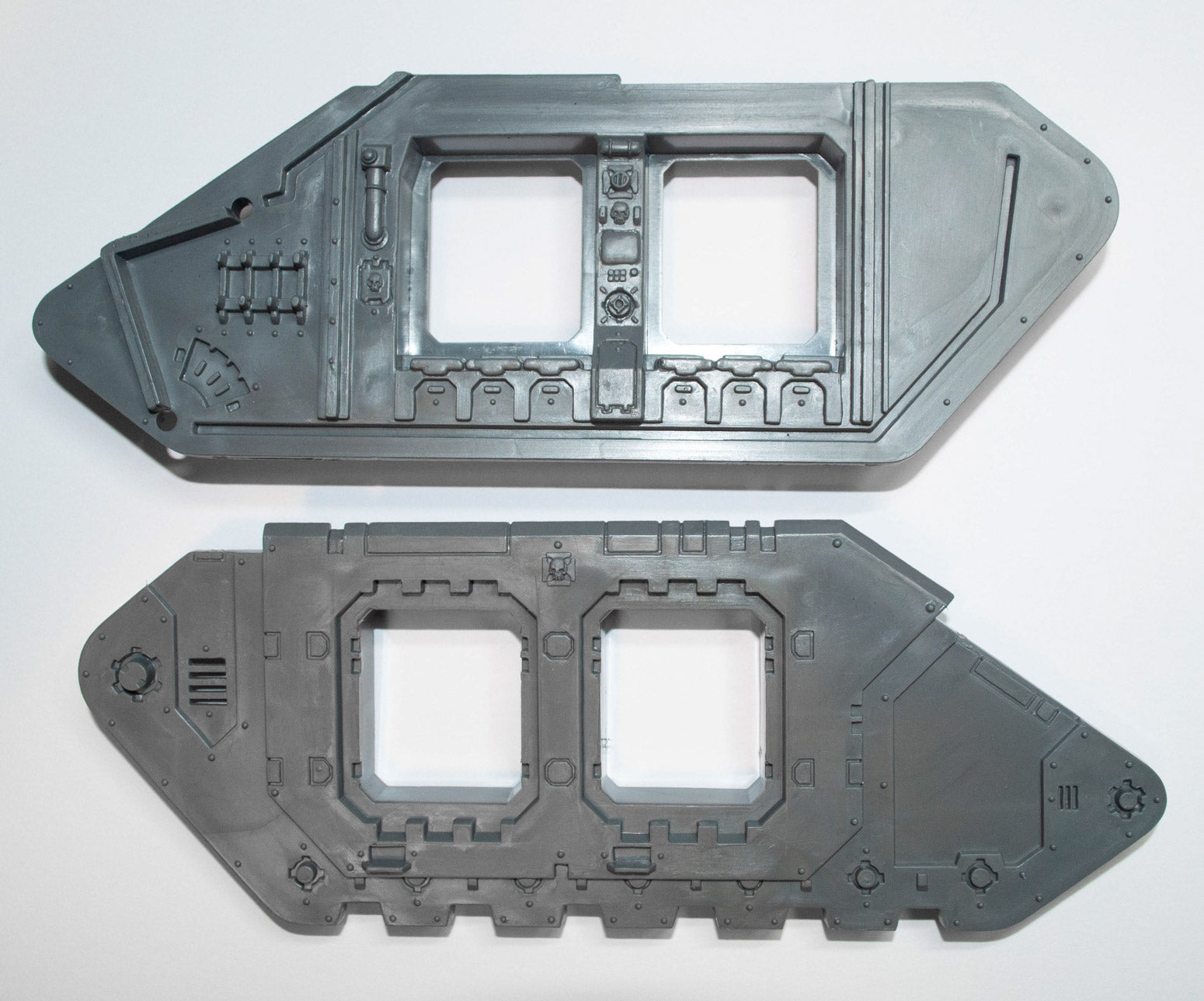 Chaos Space Marines Land Raider Right Hull - Space Marines - Conversion Part