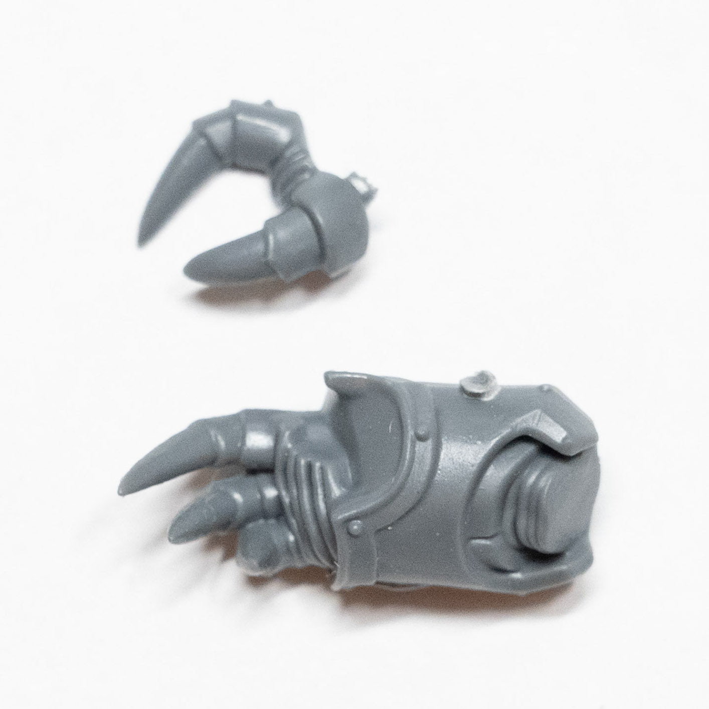 Emperors Children Lord Exultant Power Fist - Warhammer - Conversion Part