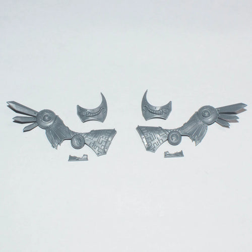 Warhammer 40K Thousand Sons Magnus The Red Wing Armour Bits Bitz
