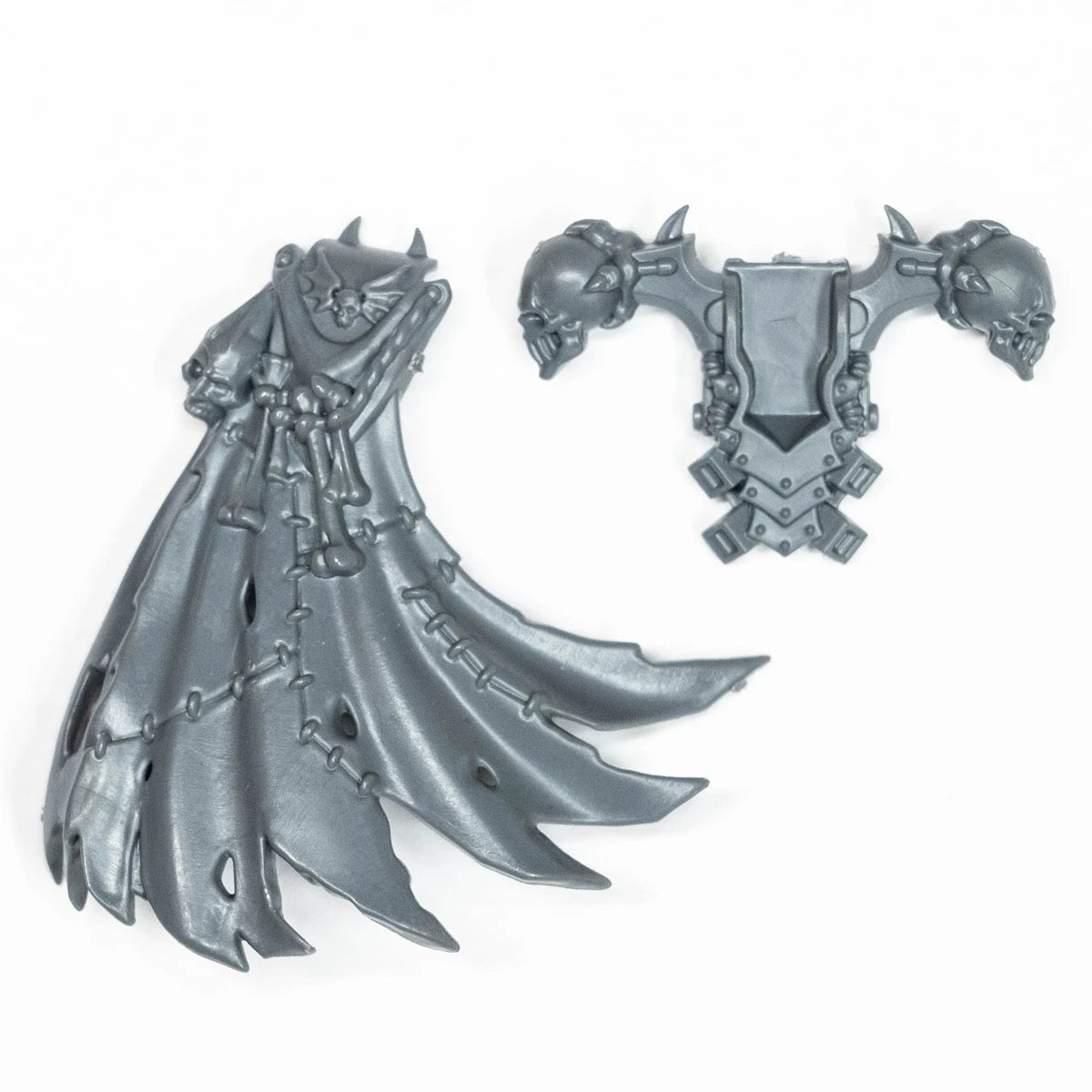 Warhammer 40k Chaos Space Marines Nemesis Claw Cloak and Backpack Bits