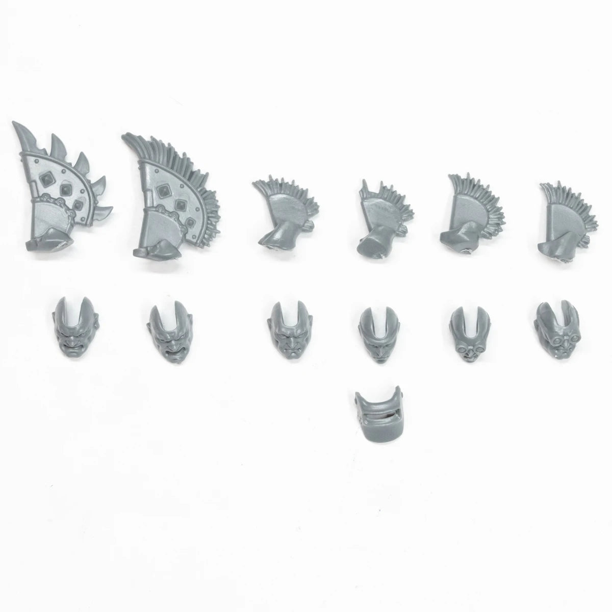 Warhammer Necromunda Goliath Stimmers & Forge-Born Heads x 6 Bits