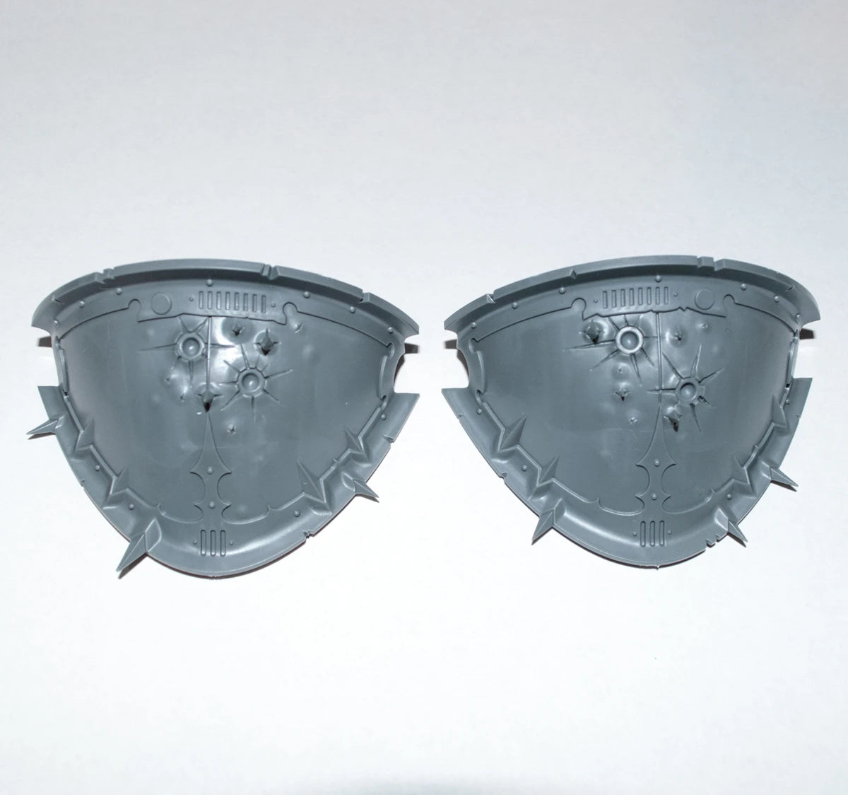 Warhammer 40K Chaos Knights Knight Ruinator Shoulder Pads Bits Bitz