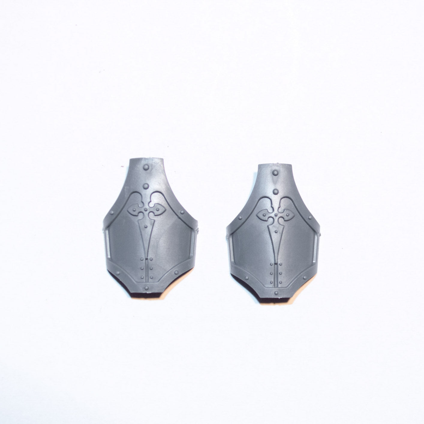 Imperial Knights Knight Questoris Upper Leg Armour - Warhammer - Authentic Sprue