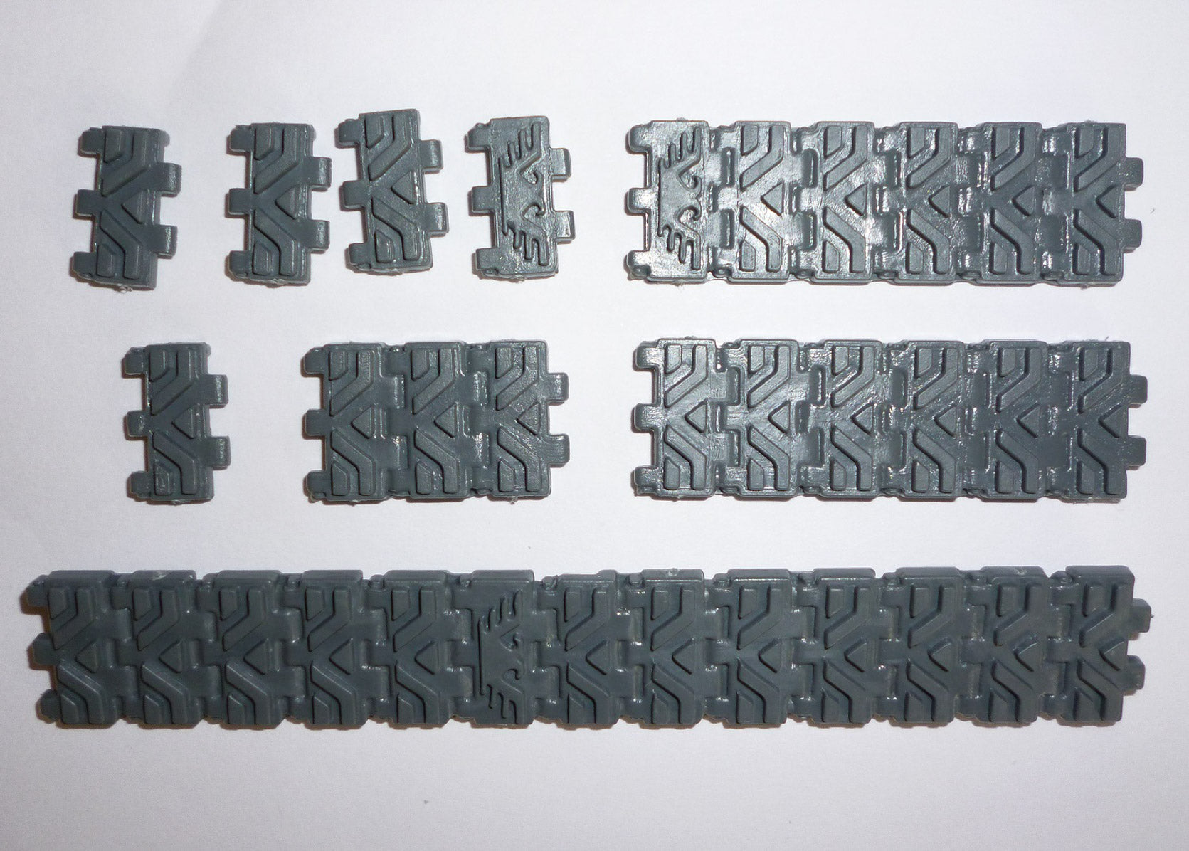 Space Marines Land Raider Crusader Right Track - Space Marines - Authentic Sprue