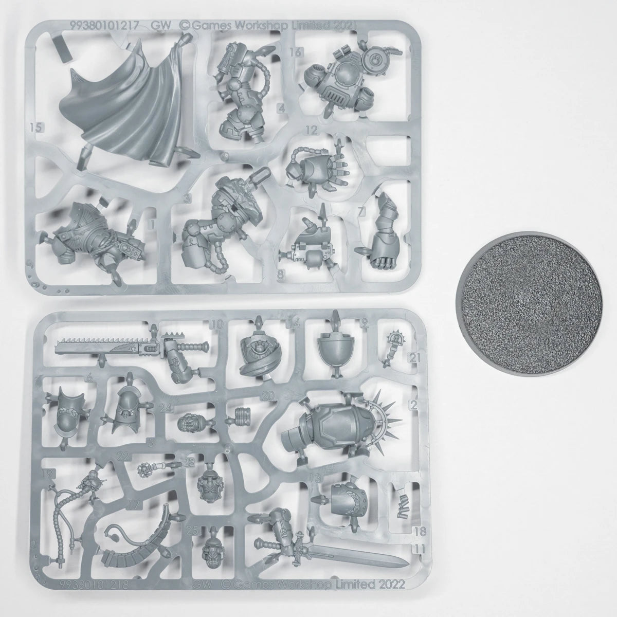Warhammer 40K Space Marines Captain in Gravis Armour  Bits Bitz